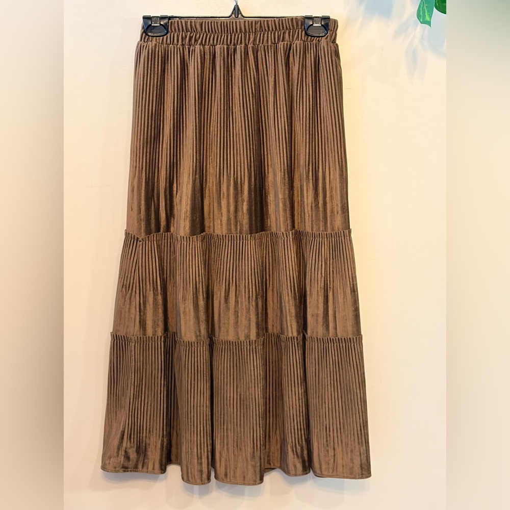 Chenille Brown Pleated Tiered Maxi Skirt